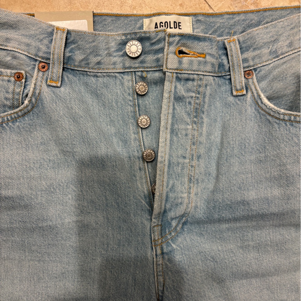 NWT Agolde Light Wash Denim Jean Shorts - Picture 9 of 9